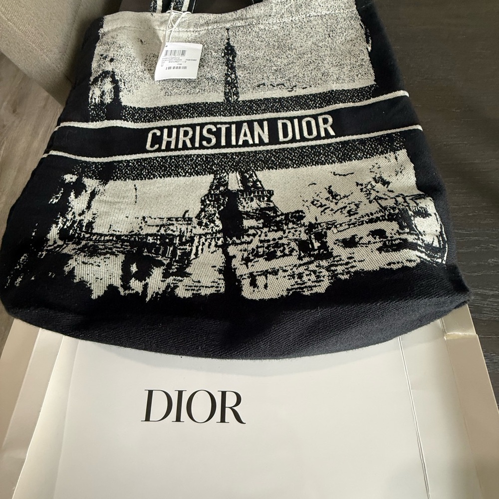 GWP/VIP Dior Black bag